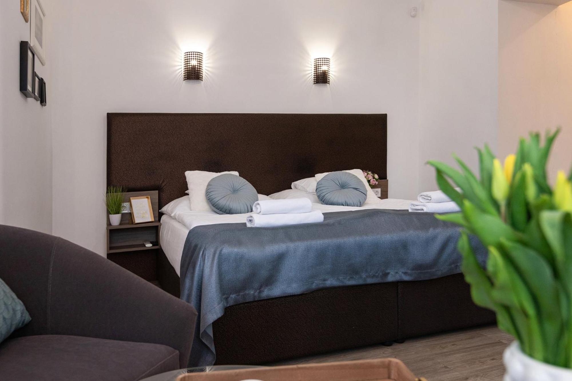 Csillag Villa Balatonalmádi エクステリア 写真